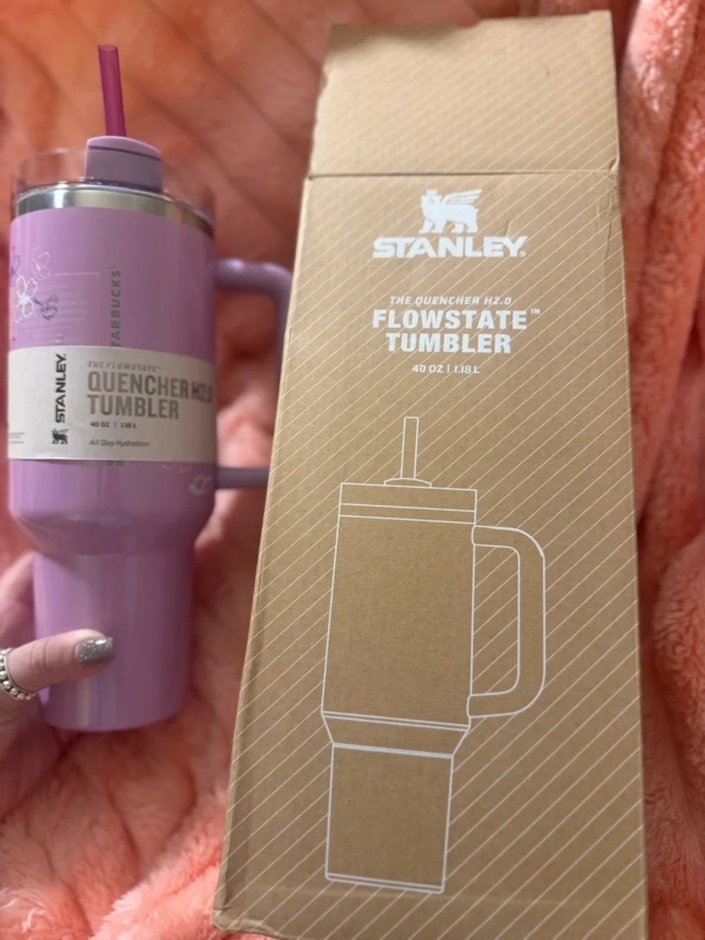 NIB Exclusive Collaboration STANLEY Lavender FlowState 40 oz Tumbler with Handle - Picture 5 of 8